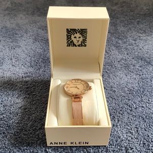 ⏳NWT - Anne Klein Bracelet Watch⏳